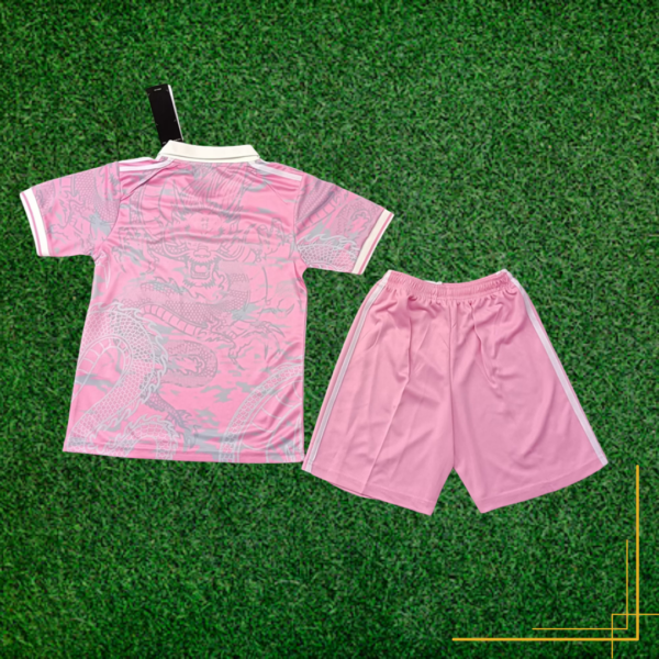 Design sans titre-217 Maillot et short de Foot Real de Madrid concept dragon