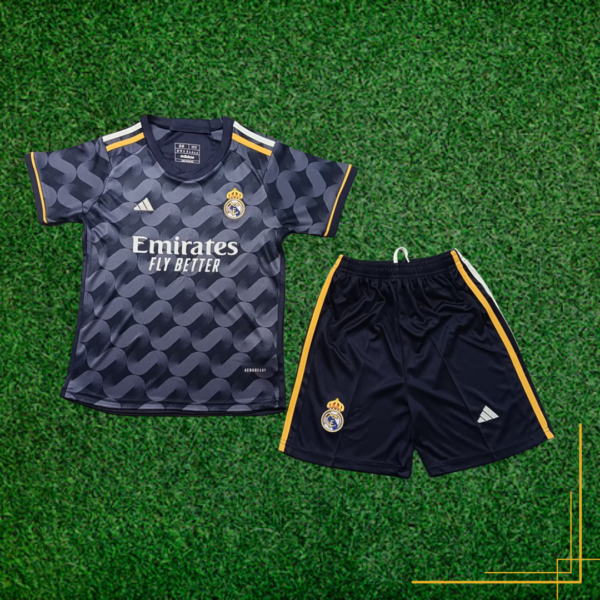 Design sans titre-230 Maillot et Short Real Madrid 2024/25 Third – Kit Bleu Marine 3D avec Détails Dorés