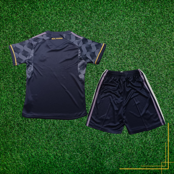 Design sans titre-231 Maillot et Short Real Madrid 2024/25 Third – Kit Bleu Marine 3D avec Détails Dorés