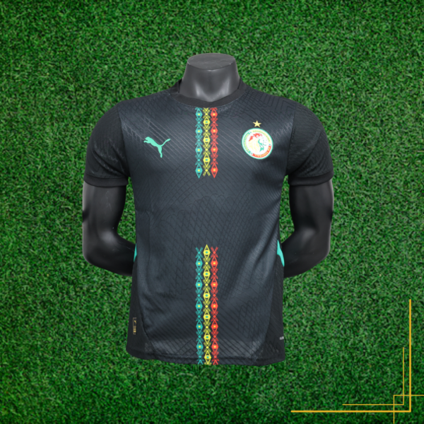 Design sans titre-337 Maillot Sénégal Third 2023/24 – Édition Puma (Noir & Motifs Africains)